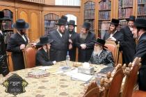 מסיבת לחיים בביתו נאוה קודש פון כ''ק רבינו הגה''ק 