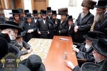 כ''ק רבינו הגה''ק שליט"א ביי ניחום אבילים ביי גיסו