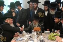 🌴בצל הקודש🌴 
רבינו שליט"א אויף א מסיבת לחיים אין ש