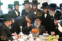 🌴בצל הקודש🌴 
רבינו שליט"א אויף א מסיבת לחיים אין ש