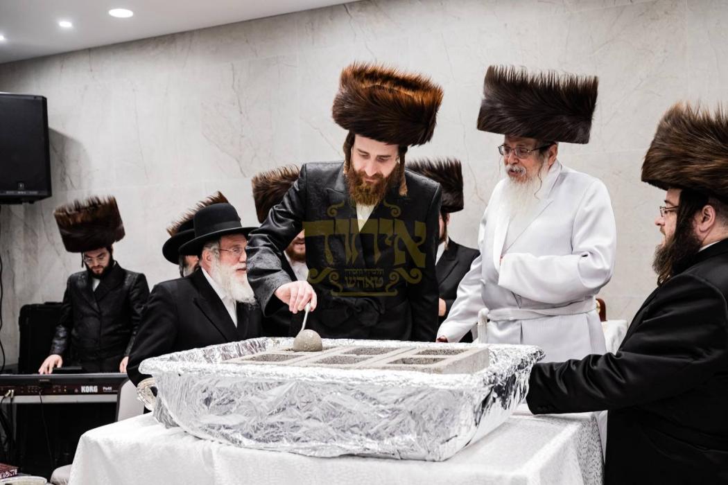 הרה"ג ר' מענדל וואלף האלצער שליט"א מנהל ישיבה גדול