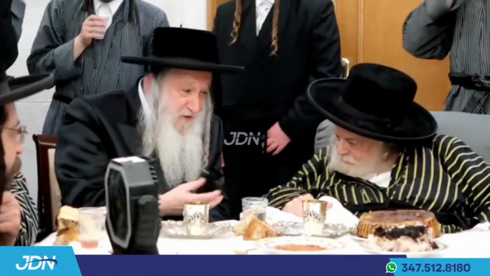 האדמו"ר מתולדות אברהם יצחק ביים סעודת ראש חודש, אי