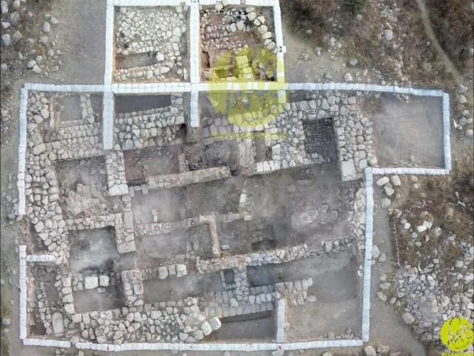 תל עיטון - אן ארכעאלאגישע פארשונג אויף א לעצט אנדע