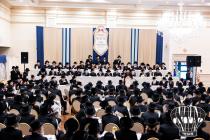 בילדער פונעם חומש סעודה פון  קרוב צו צוויי הונדערט