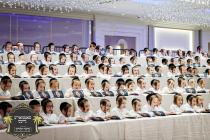 כ''ק רבינו הגה''ק שליט"א ביים חומש סעודה פון די הו
