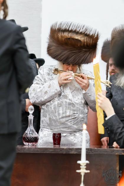 שבת קודש בצל כנפיך יחסיון

שבת התאחדות בצל כנפיך פ