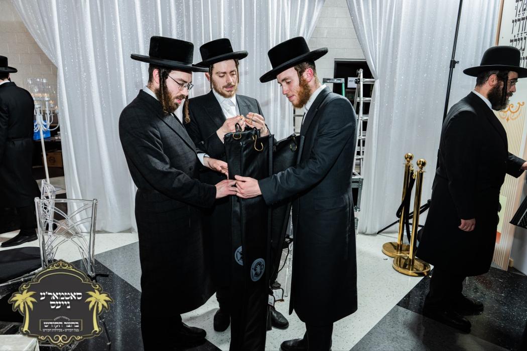 מעמד 'הביאנו המלך' מסיבת הכרת הטוב לשלוחי הקדוש פו
