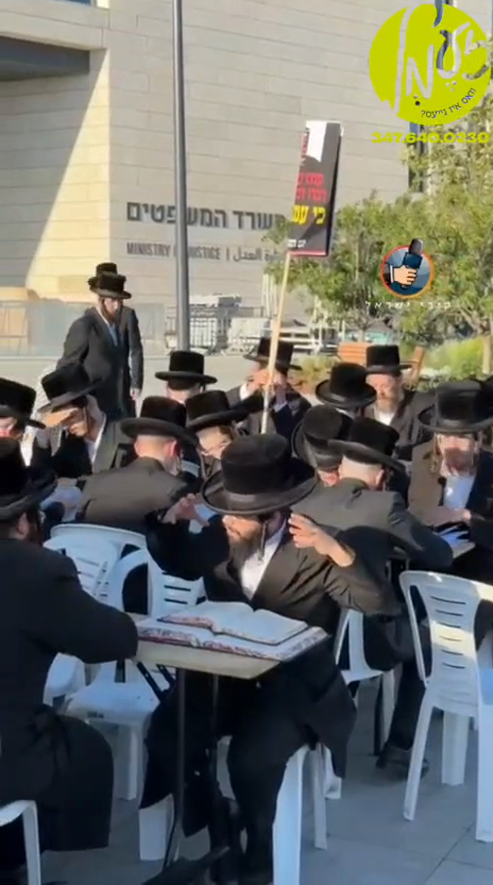 ירושלים - הונדערטער חסידי וויזניץ פירן דורך אן איי