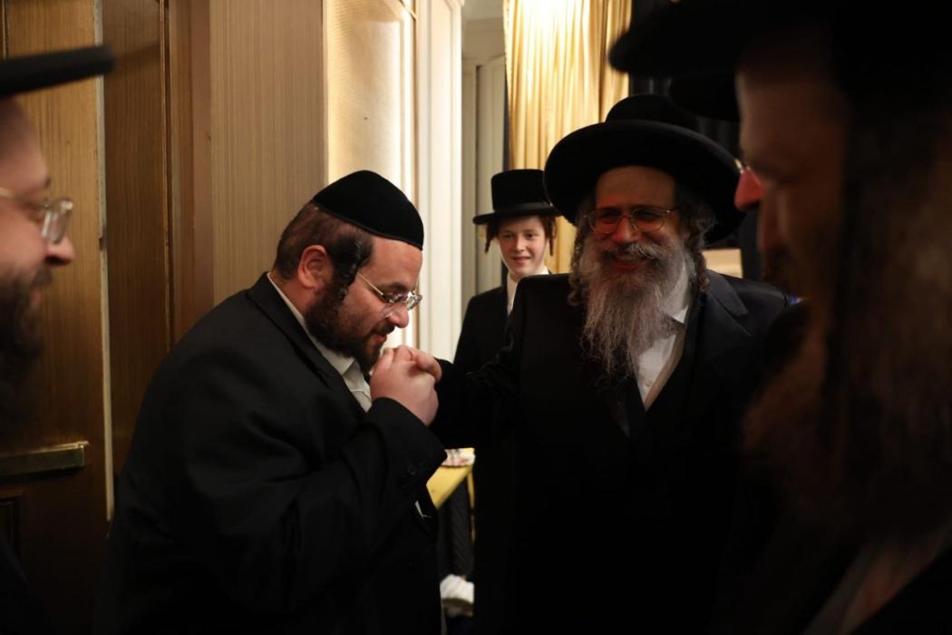 בילדער פונעם סעודה לכבודה של תורה לכבוד סיום מסכת 