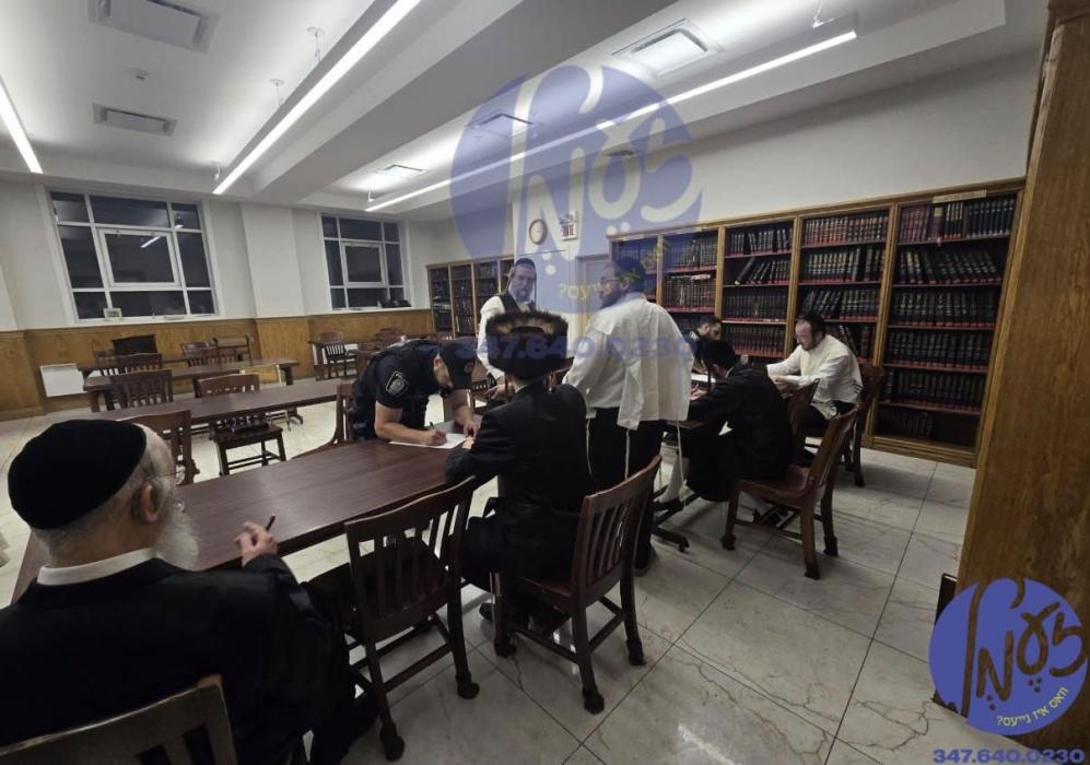 מאנטריאל - נעכטן שפעט ביינאכט האט די פאליציי אינאי