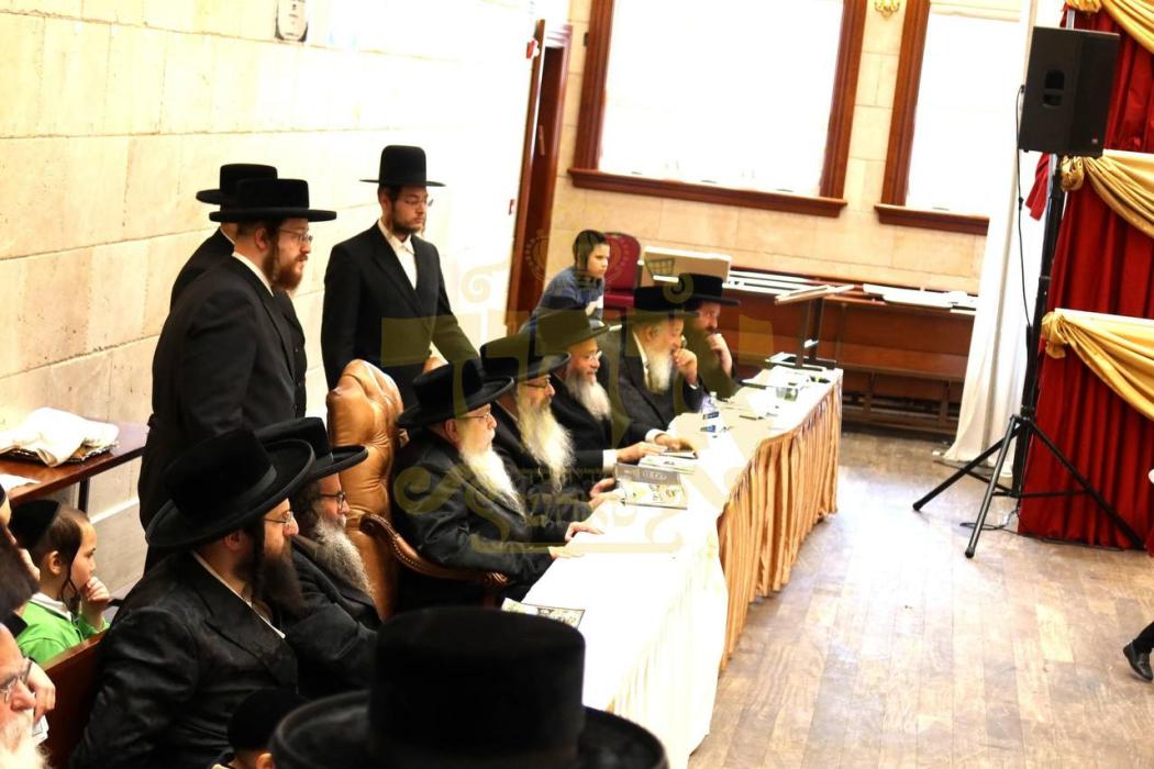 כ"ק מרן רבינו שליט"א ביים מעמד