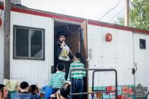 ההרים והגבעות יפצחו לפניכם רנה

א בליק אריין פון ד