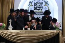 בילדער פונעם סעודה לכבודה של תורה לכבוד סיום מסכת 