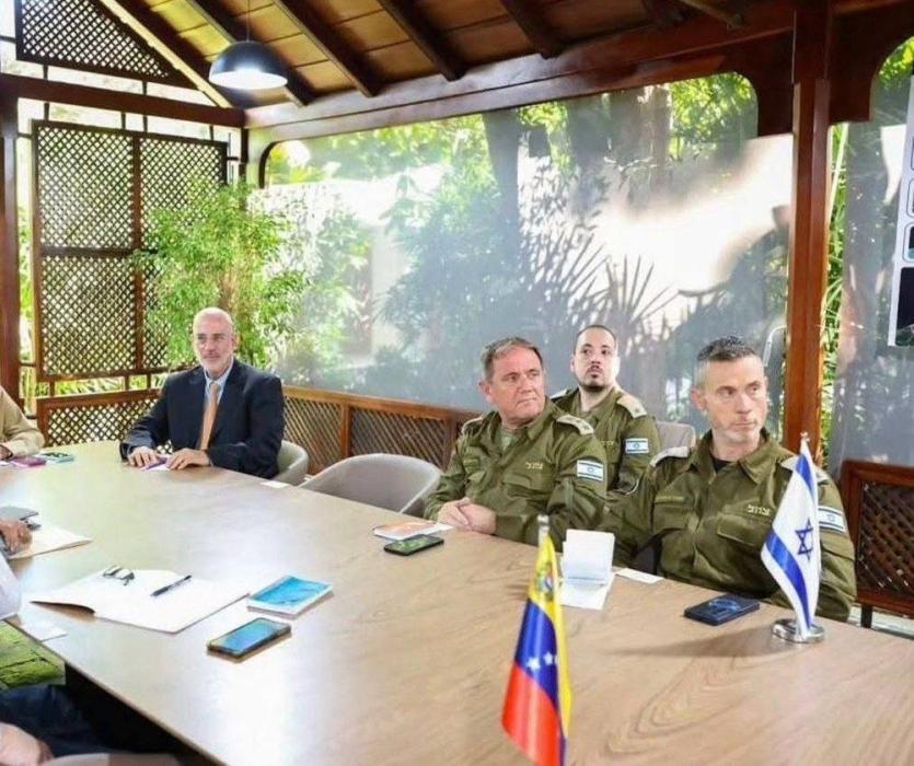 די פרעזידענט פון ווענעזועלע האט זיך נעכטן געטראפן 