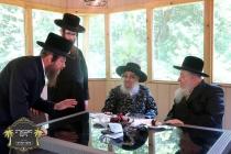 האדמו"ר מבאסטאן שליט''א בביקור בקו''פ אצל כ''ק רבי