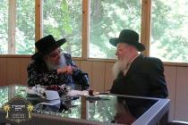 האדמו"ר מבאסטאן שליט''א בביקור בקו''פ אצל כ''ק רבי