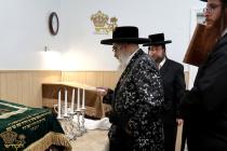 🌴בצל הקודש🌴
רבינו שליט"א ביים עוסק זיין בתורה צווי