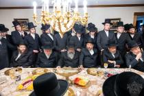 נעכטן פארנאכטס איז פארגעקומען א מסיבת לחיים בבית ה