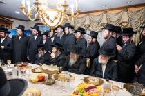 נעכטן פארנאכטס איז פארגעקומען א מסיבת לחיים בבית ה