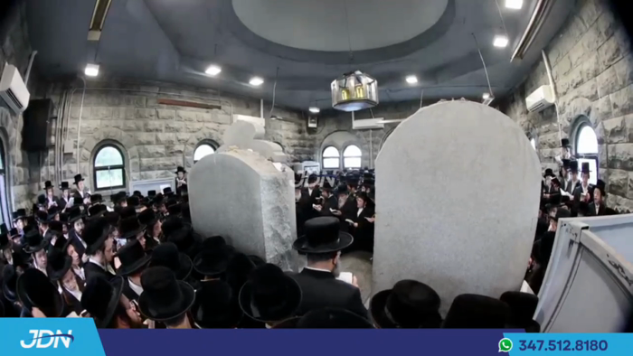 האדמו"ר מבאבוב ביים עלי' לציון אביו הרה"ק בעל דברי