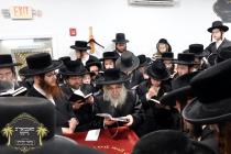 כ''ק רבינו הגה''ק שליט''א ביי קריאת מגילת איכה איכ