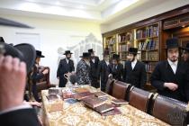 כ"ק אדמו"ר מסקולען שליט"א באזוכט ביי כ"ק מרן רבינו