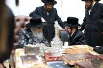 כ"ק אדמו"ר מסקולען שליט"א באזוכט ביי כ"ק מרן רבינו