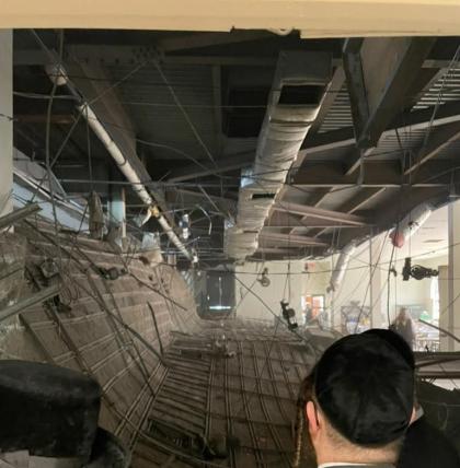 די ווייבער שול דאך פון דער אלטער טייל אין דער בית 