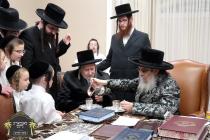 כ''ק אדמו"ר מסקאליע 18 שליט"א בביקור בקו''פ אצל כ'