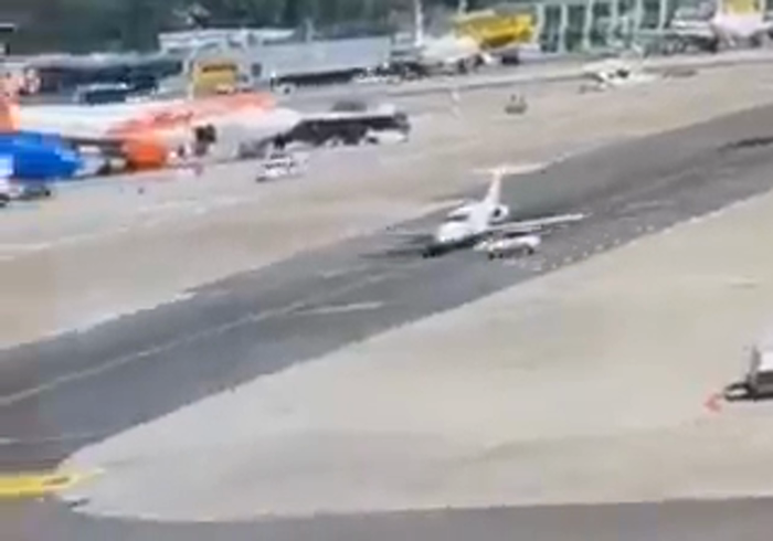 א לופטפעלד אויטא איז אריינגעפארן אין די פאדערשטע ט