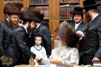 🌴בצל הקודש🌴
רבינו שליט''א ביי התחלת כתיבת ספר תורה