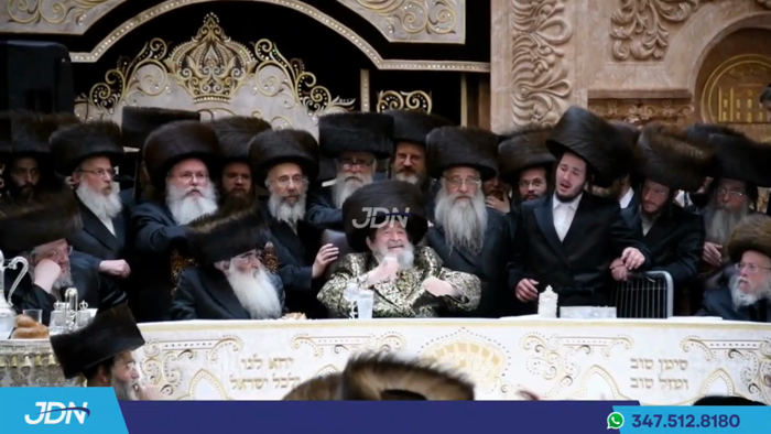 שמחת החתונה פון אן אייניקל פון האדמו"ר מוויזניץ.