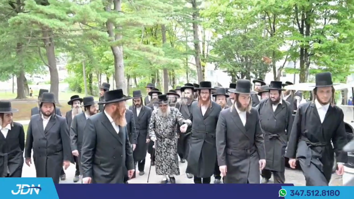 האדמו"ר מסאטמאר באזוכט אין מחנה רב טוב ד'סאטמאר - 