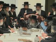 תשית לראשו עטרת פז

מעמד הכתרה בביתו נאוה קודש פון