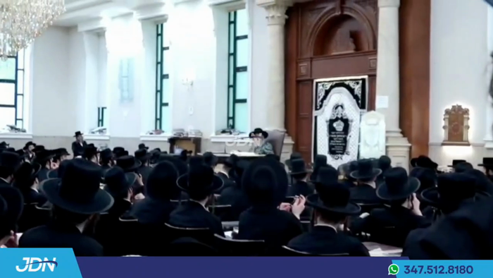 האדמו"ר מסאטמאר אדרעסירט די געפלאנטע באזוך ביי פרע