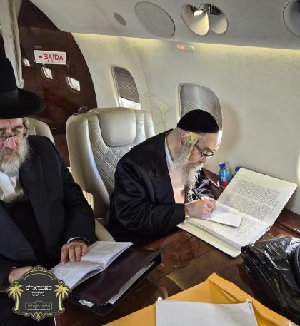 כ''ק רבינו הגה''ק שליט''א ביים שרייבן חידושי תורה 