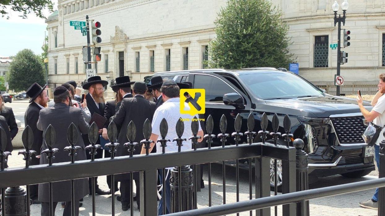 האדמור מסאטמאר שליט"א פון קרית יואל איז אנגעקומען 