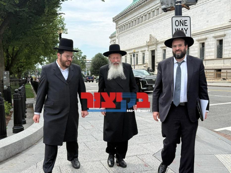 הגאון ר' מלכיאל קאטלער שליט''א ערשיינט צום ווייסן 