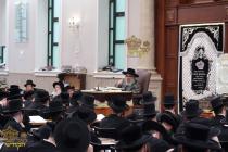 🌴בצל הקודש🌴 
רבינו שליט"א ביים פארלערנען די סוגיא 