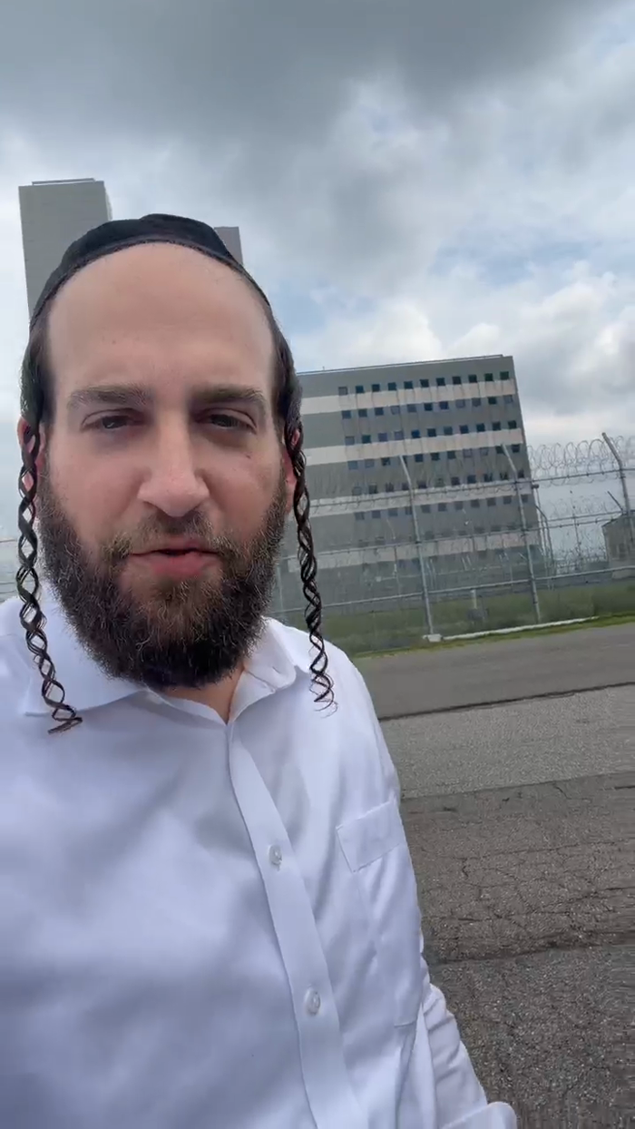 בארימטער עסקן לטובת אידישע ארעסטאנטן אין טורמעס, י