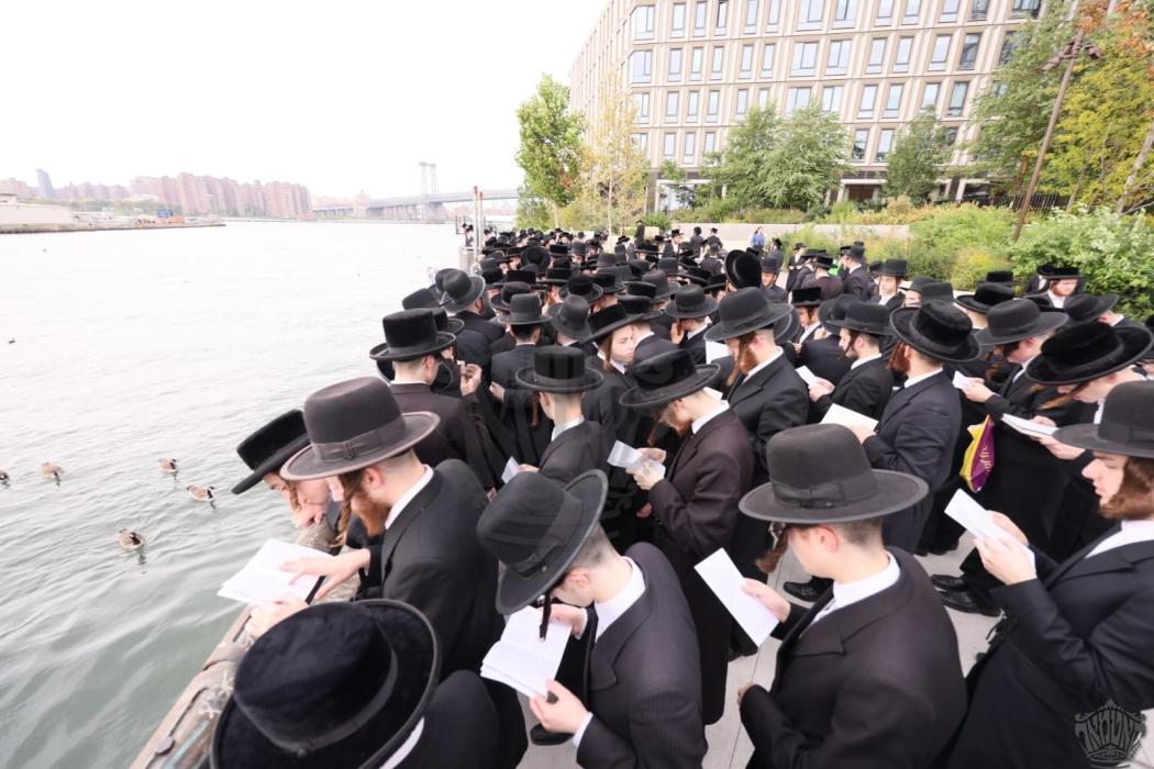 אמירת תשליך פון כ"ק מרן אדמו"ר שליט"א נעכטן נאך קר
