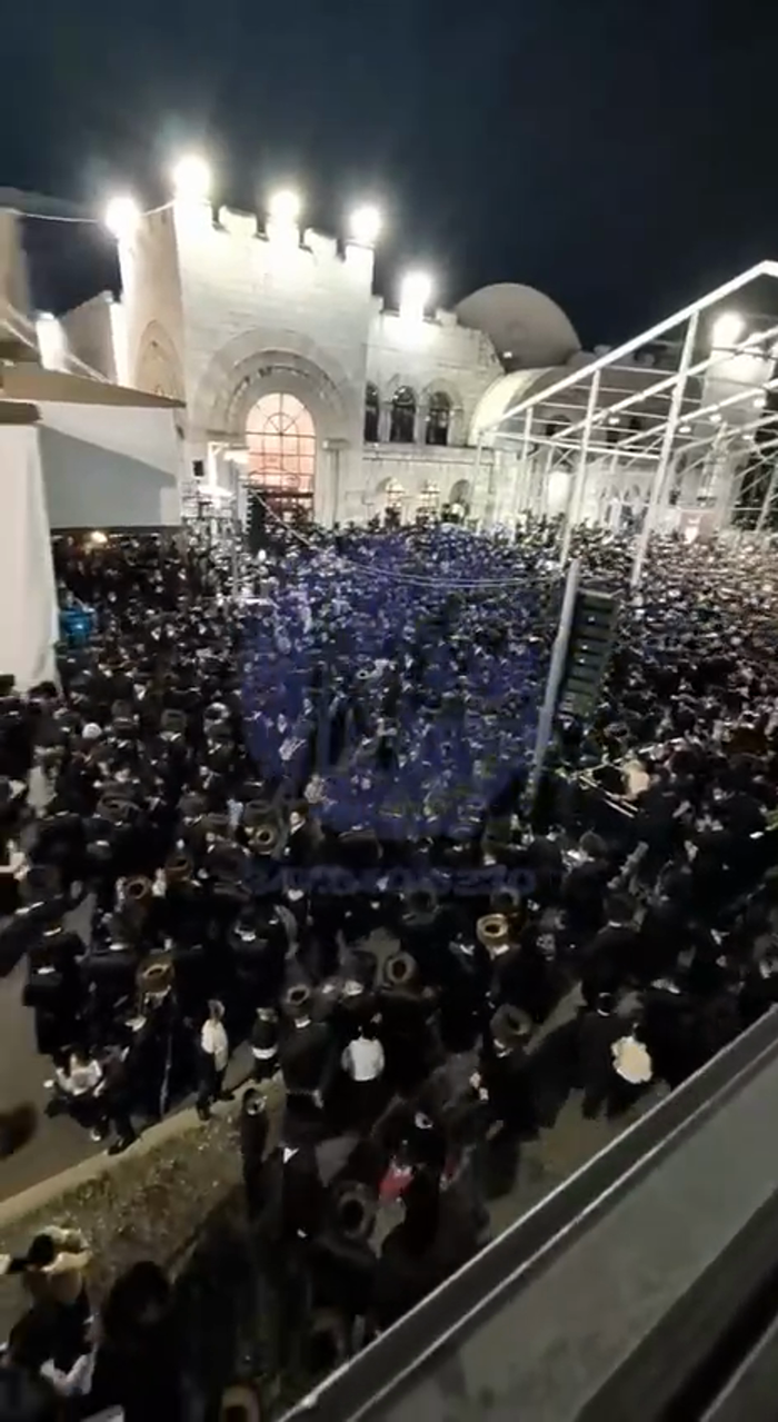 שיכון סקווירא - טויזנטער חסידי סקווירא ביי פייערדי