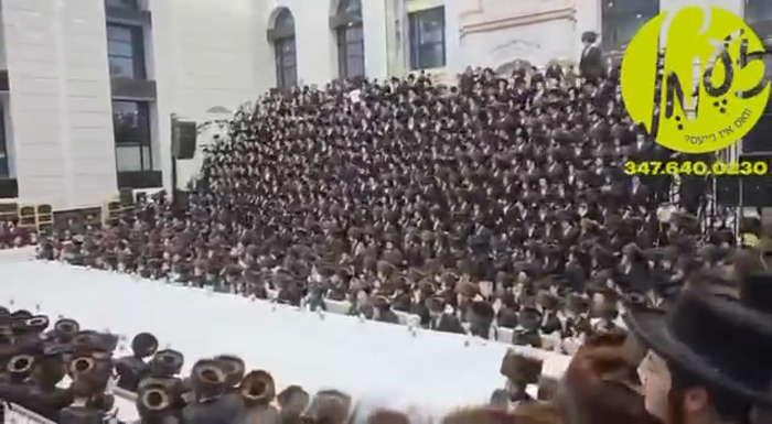 קרית יואל - שולחן הטהור פון האדמו"ר מסאטמאר מוצאי 