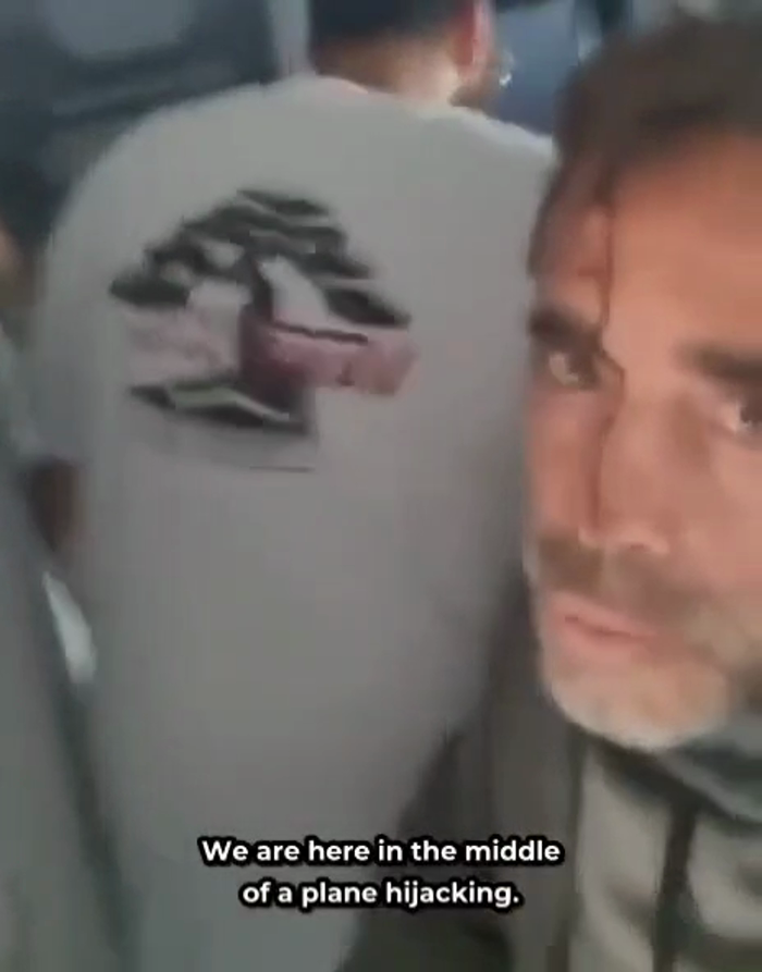 דראמאטישע ווידעא פון די פאסאזשירן וועלכע האבן באזי