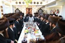 ותטיב לנו החתימה וזכינו לישב 

מסיבת לחיים בראשות 