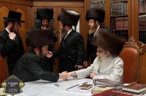 הרב הגאון ר' אהרן מרדכי בריסק שליט"א דומ"ץ טאשנאד 