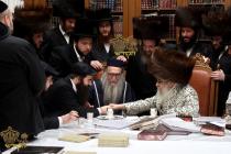 🌴בצל הקודש🌴 
האדמו"ר רבי יאשיהו פינטו שליט''א - רא