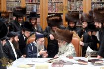 🌴בצל הקודש🌴 
האדמו"ר רבי יאשיהו פינטו שליט''א - רא