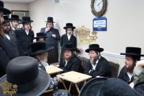 🌴בצל הקודש🌴 
רבינו שליט"א ביי ניחום אבילים ביי בני