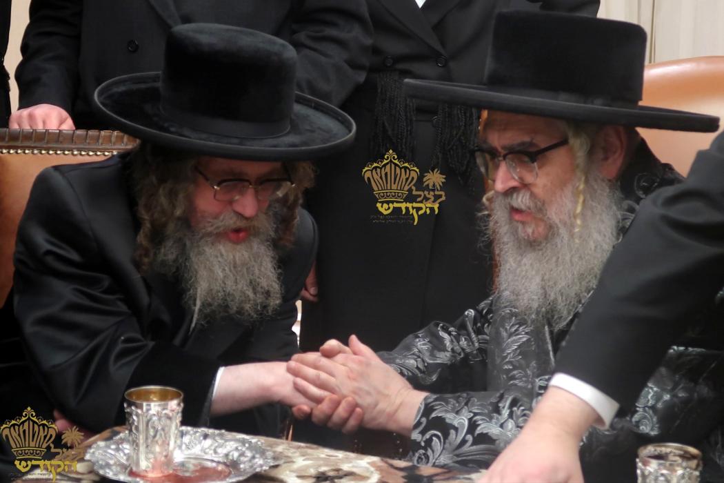 🌴בצל הקודש🌴
האדמו"ר מקרעטשניף סיגוט שליט''א וועלכע